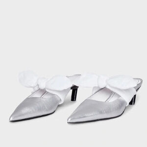 New Rudsak silver and white pointed toe bow kitten heel mule size 39